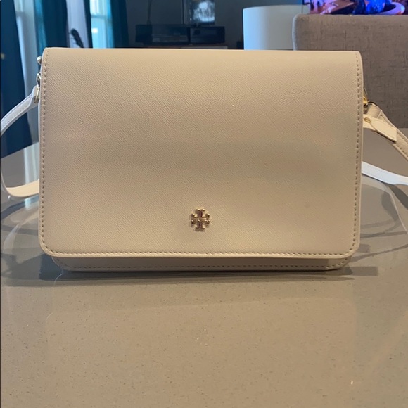Tory Burch Handbags - Tory Burch Emerson crossbody - Saffiano Leather